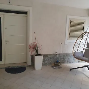 27 Center House Tatil Evi Shkodër